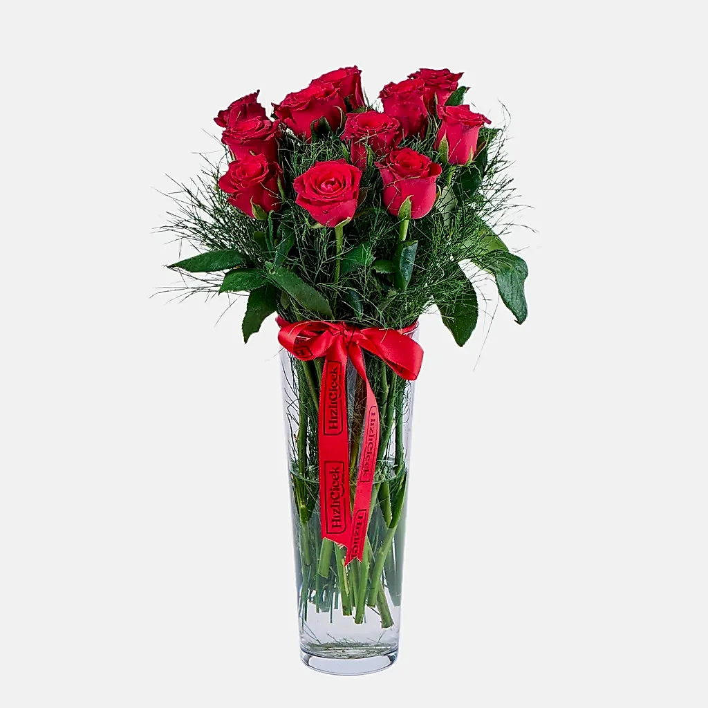 Vazoda 11'li Kırmızı Gül