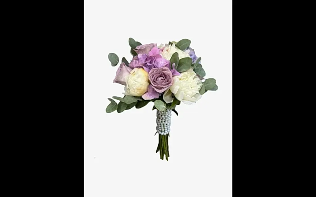 Lila Güller ve Şakayık Gelin Buketi