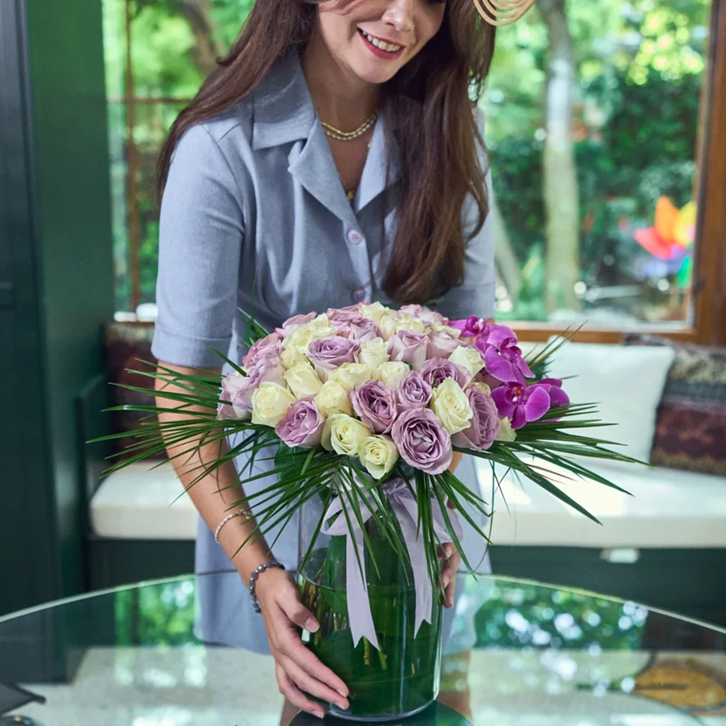 Vazoda Premium 61 Lila Beyaz Gül