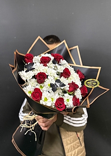 Papatya 11 Gül Buket Siyah Ambalaj